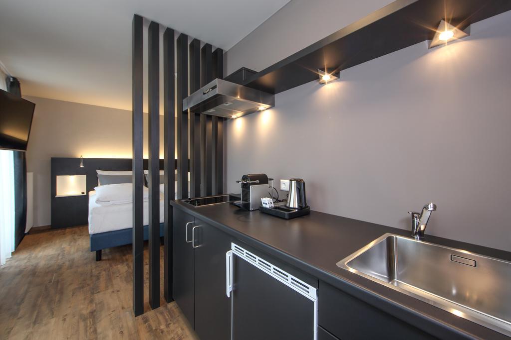 Design & Lifestyle Hotel Estilo Aalen Exterior photo