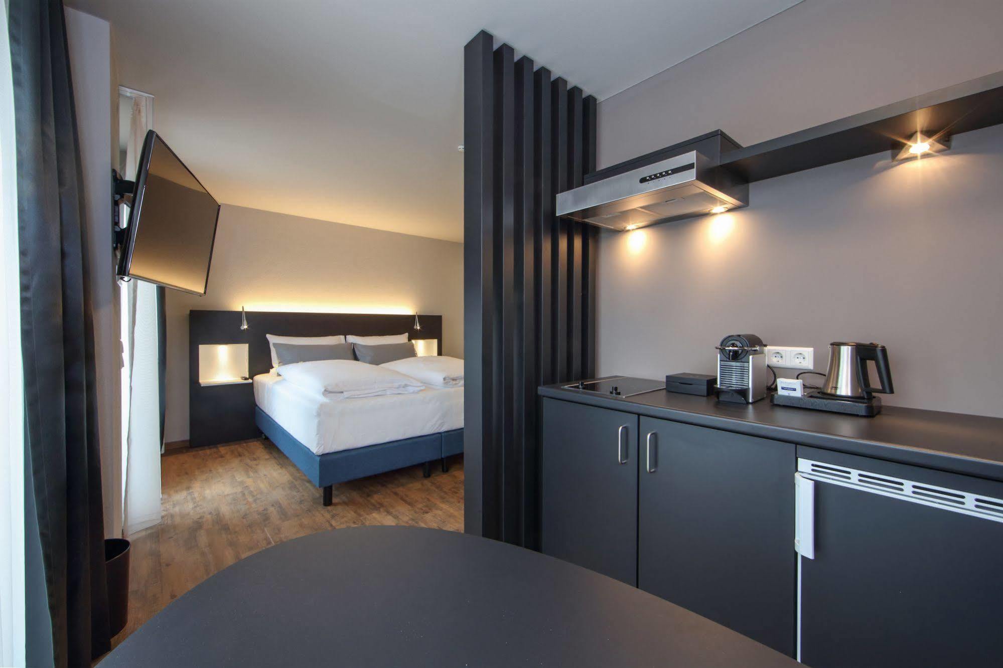 Design & Lifestyle Hotel Estilo Aalen Exterior photo